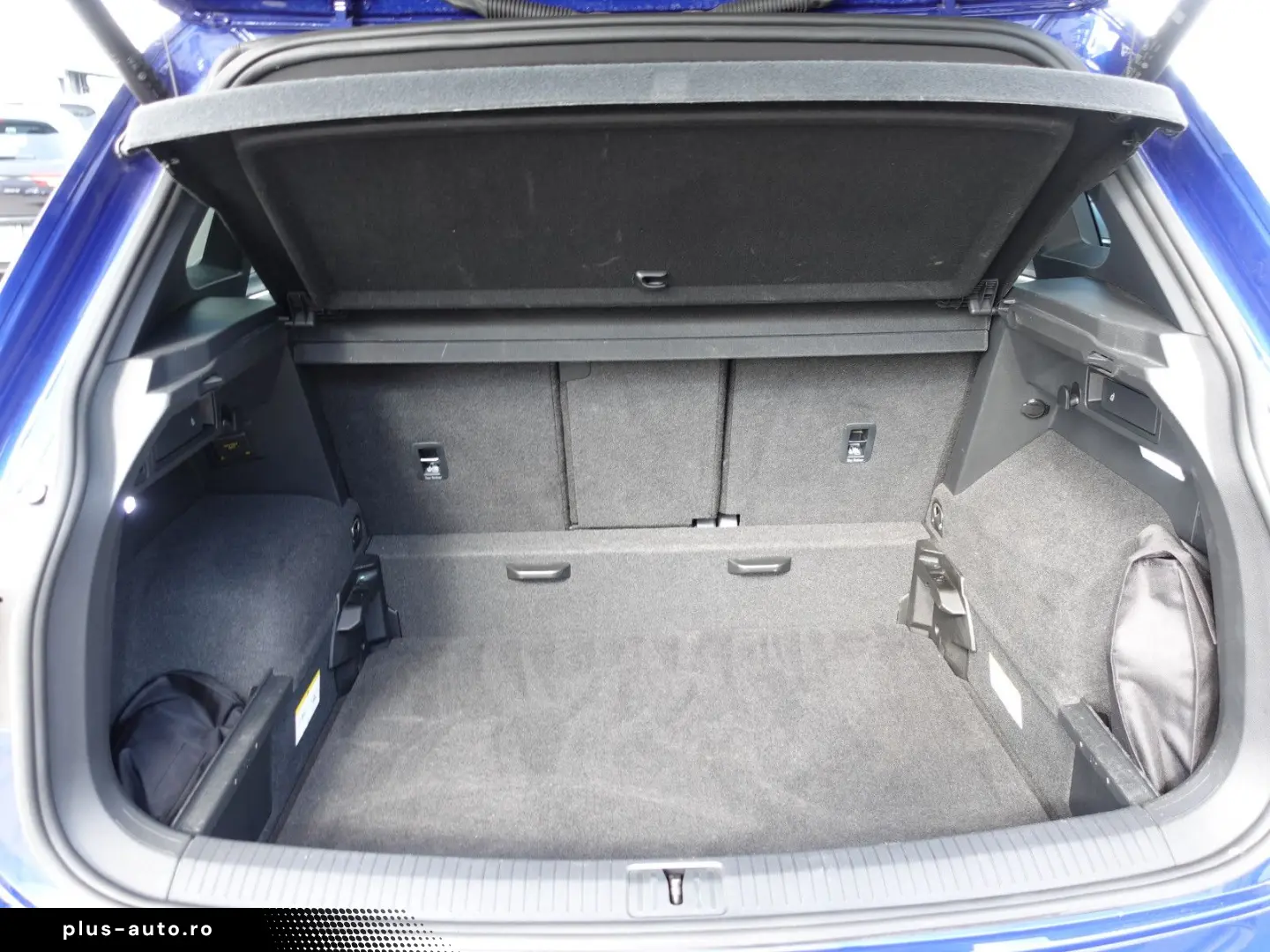 VW Tiguan 2 0 TDI DSG AHK Navi IQ-Matrix 3xR-Line