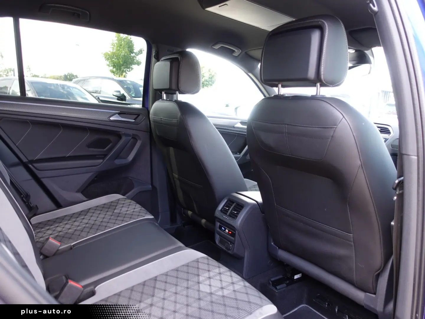 VW Tiguan 2 0 TDI DSG AHK Navi IQ-Matrix 3xR-Line