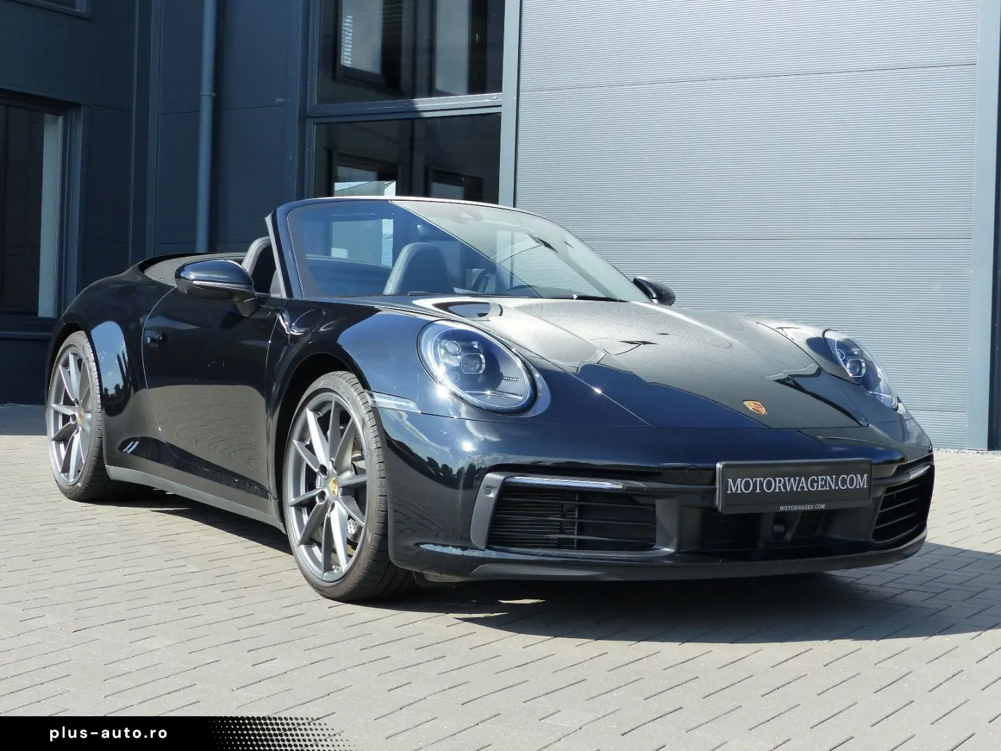 PORSCHE 992 Carrera 4 Cabriolet