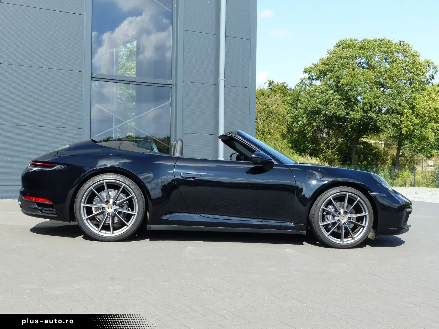 PORSCHE 992 Carrera 4 Cabriolet