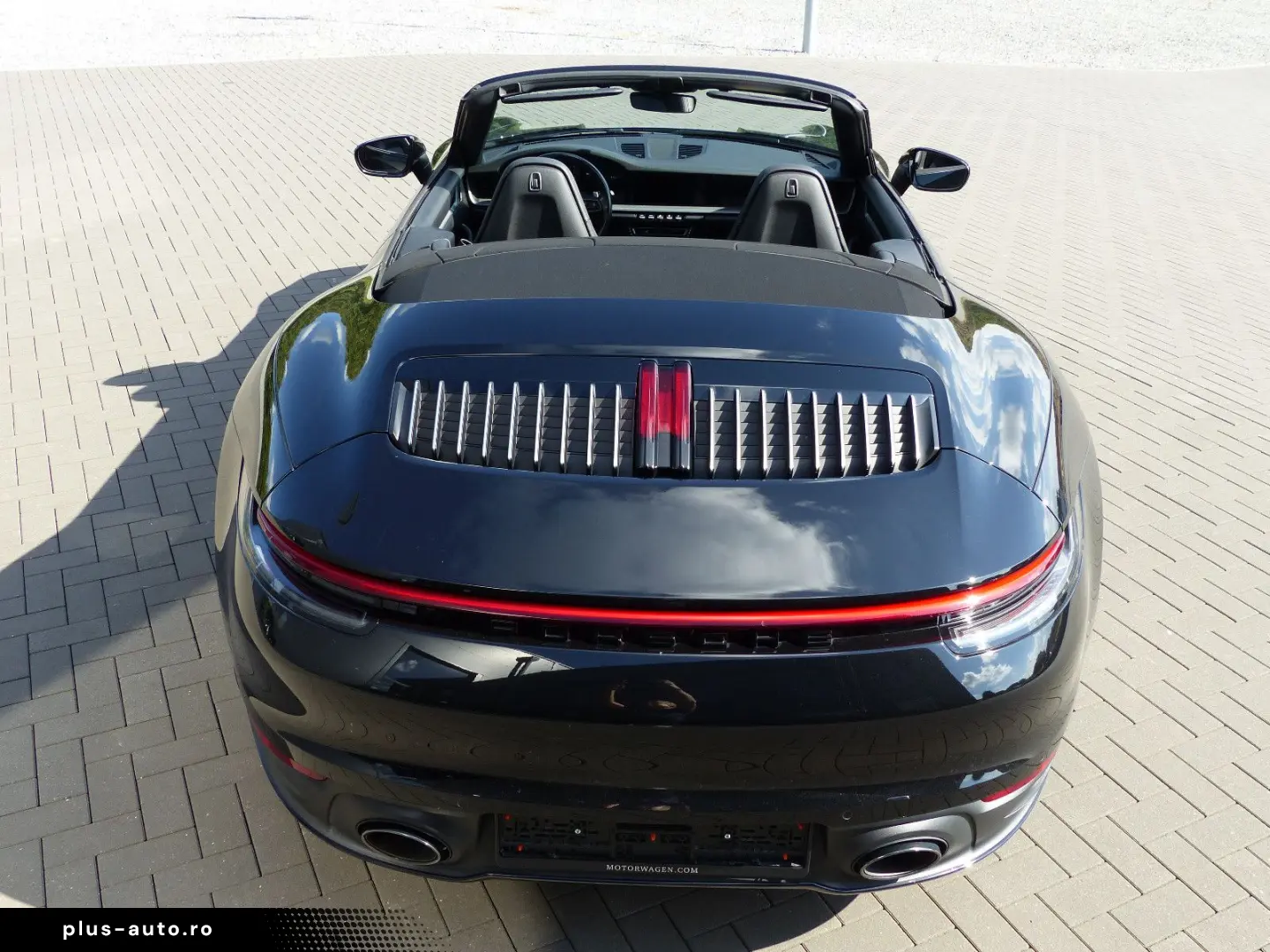 PORSCHE 992 Carrera 4 Cabriolet