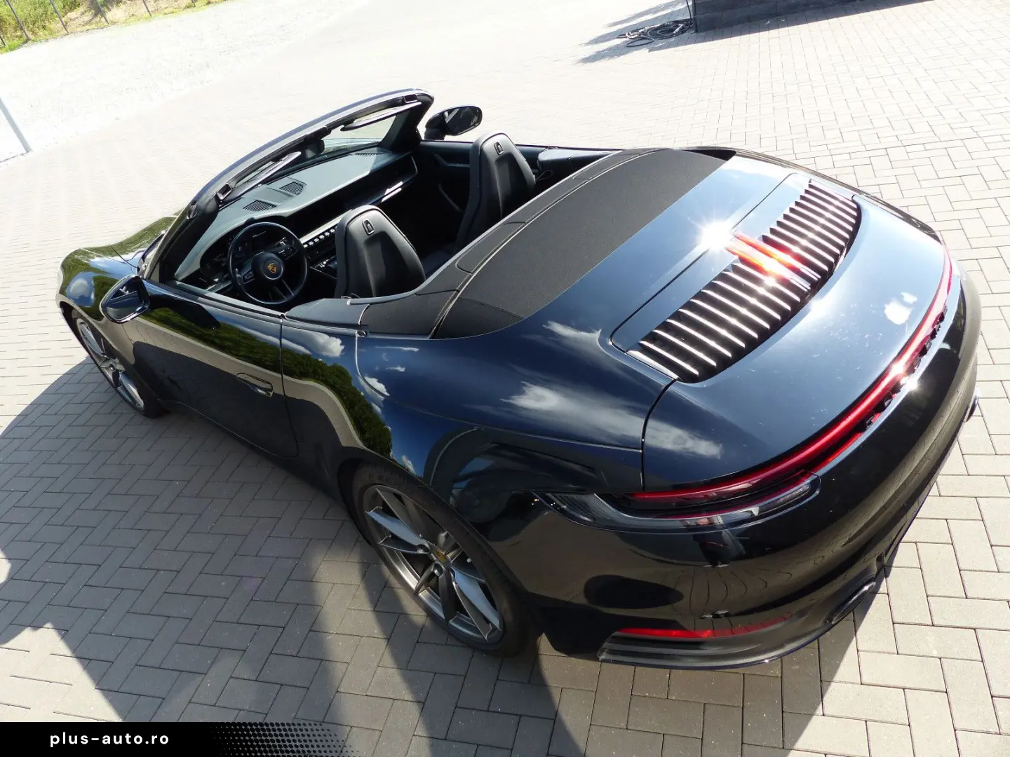 PORSCHE 992 Carrera 4 Cabriolet