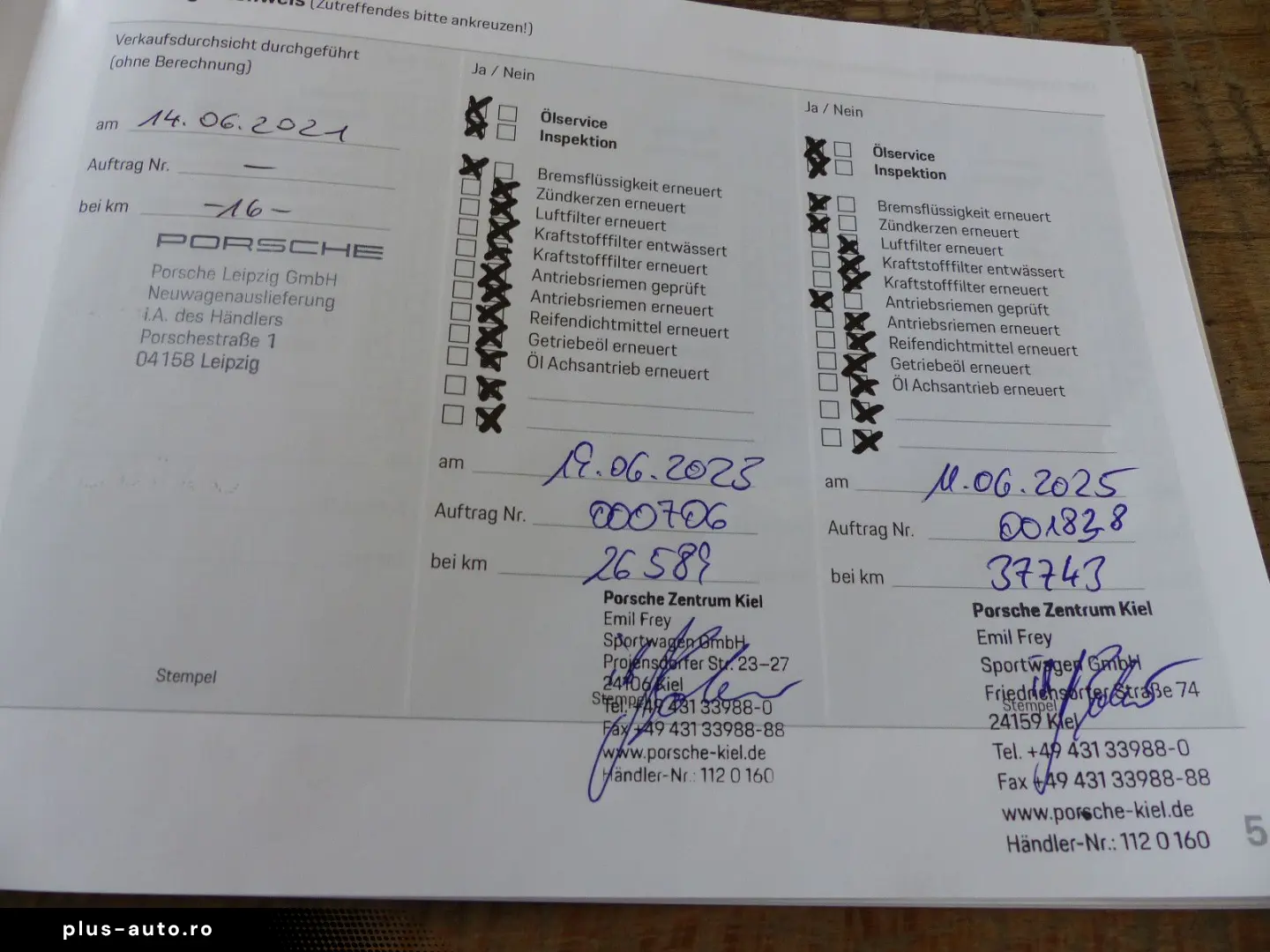 PORSCHE 992 Carrera 4 Cabriolet