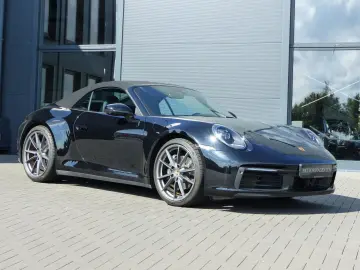 PORSCHE 992 Carrera 4 Cabriolet