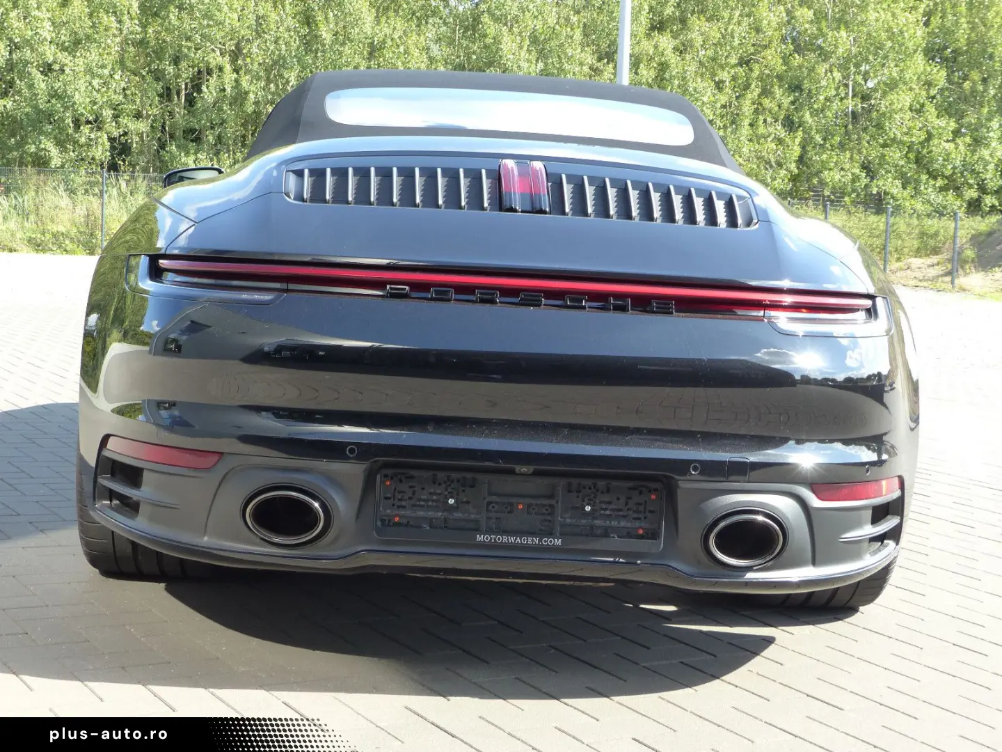 PORSCHE 992 Carrera 4 Cabriolet