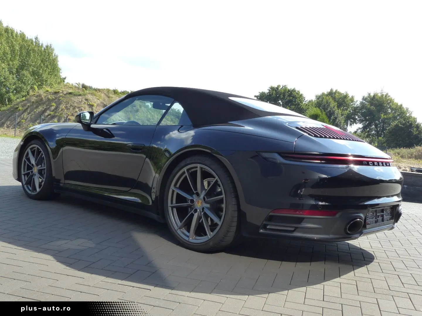 PORSCHE 992 Carrera 4 Cabriolet