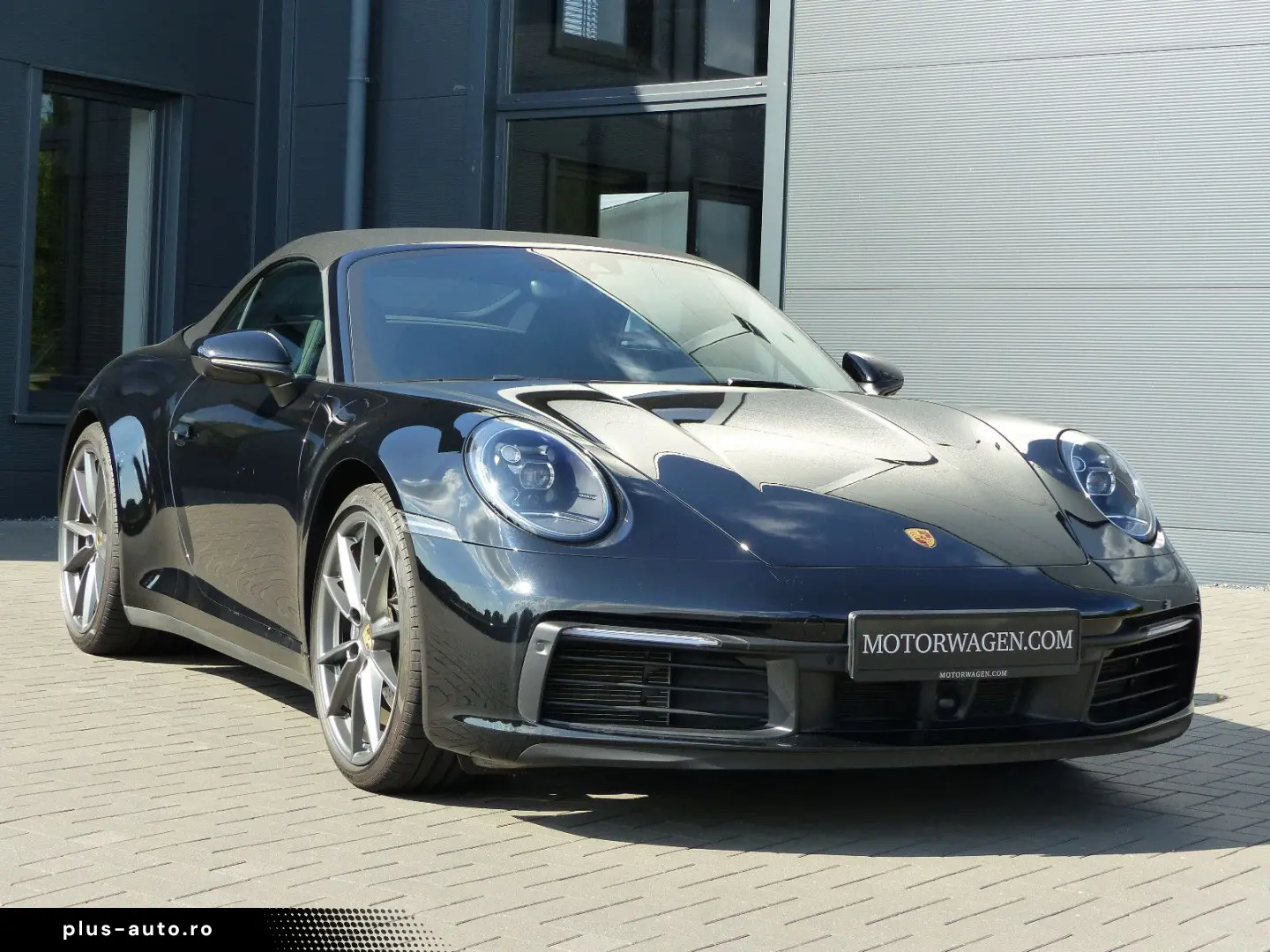 PORSCHE 992 Carrera 4 Cabriolet