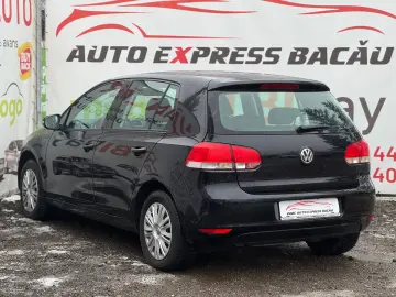 VOLKSWAGEN GOLF 1.6 MPI