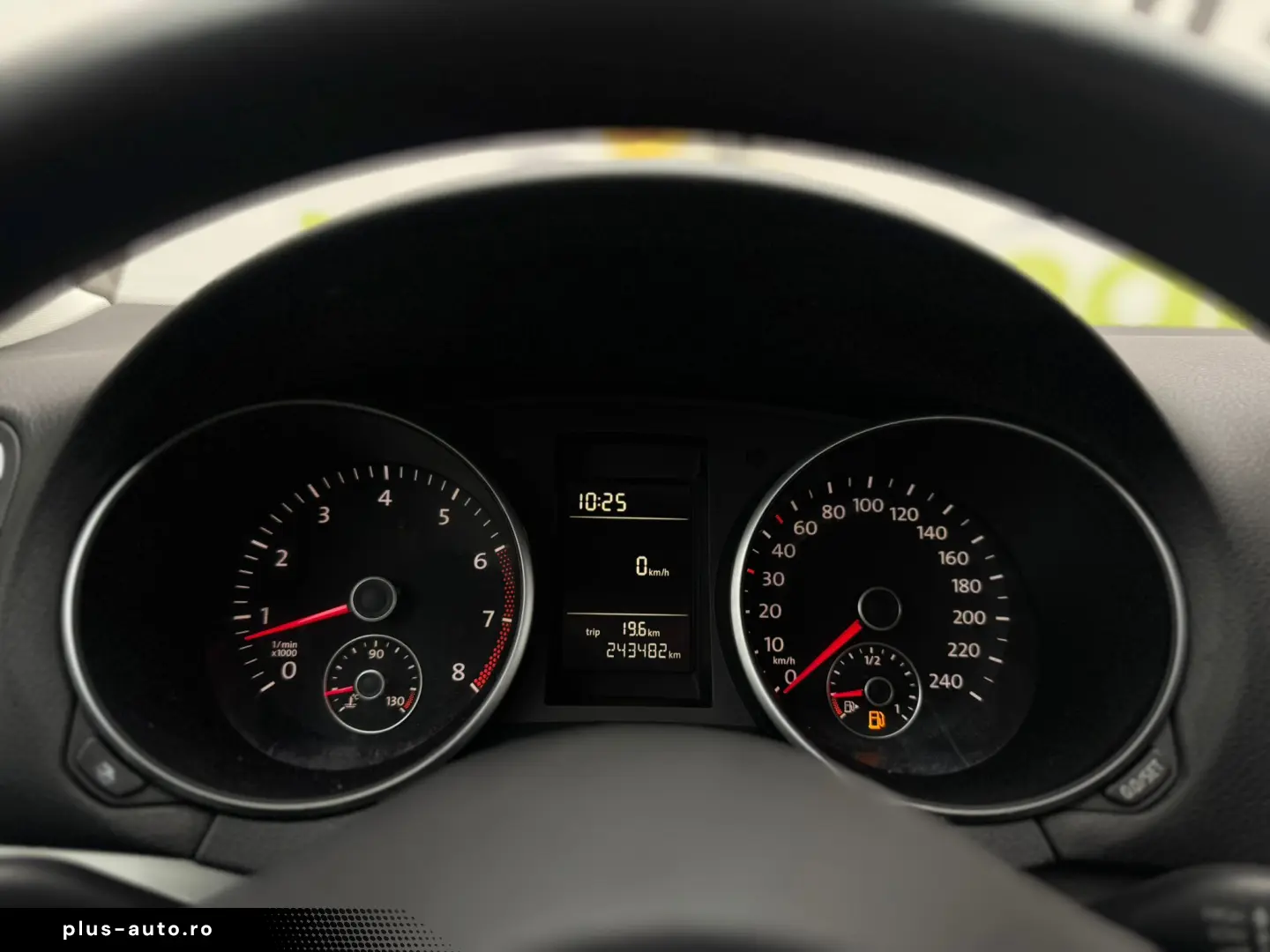 VOLKSWAGEN GOLF 1.6 MPI