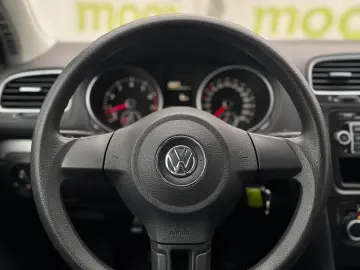VOLKSWAGEN GOLF 1.6 MPI