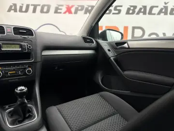 VOLKSWAGEN GOLF 1.6 MPI
