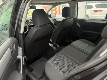VOLKSWAGEN GOLF 1.6 MPI