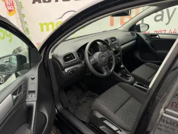 VOLKSWAGEN GOLF 1.6 MPI