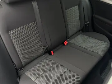 VOLKSWAGEN GOLF 1.6 MPI