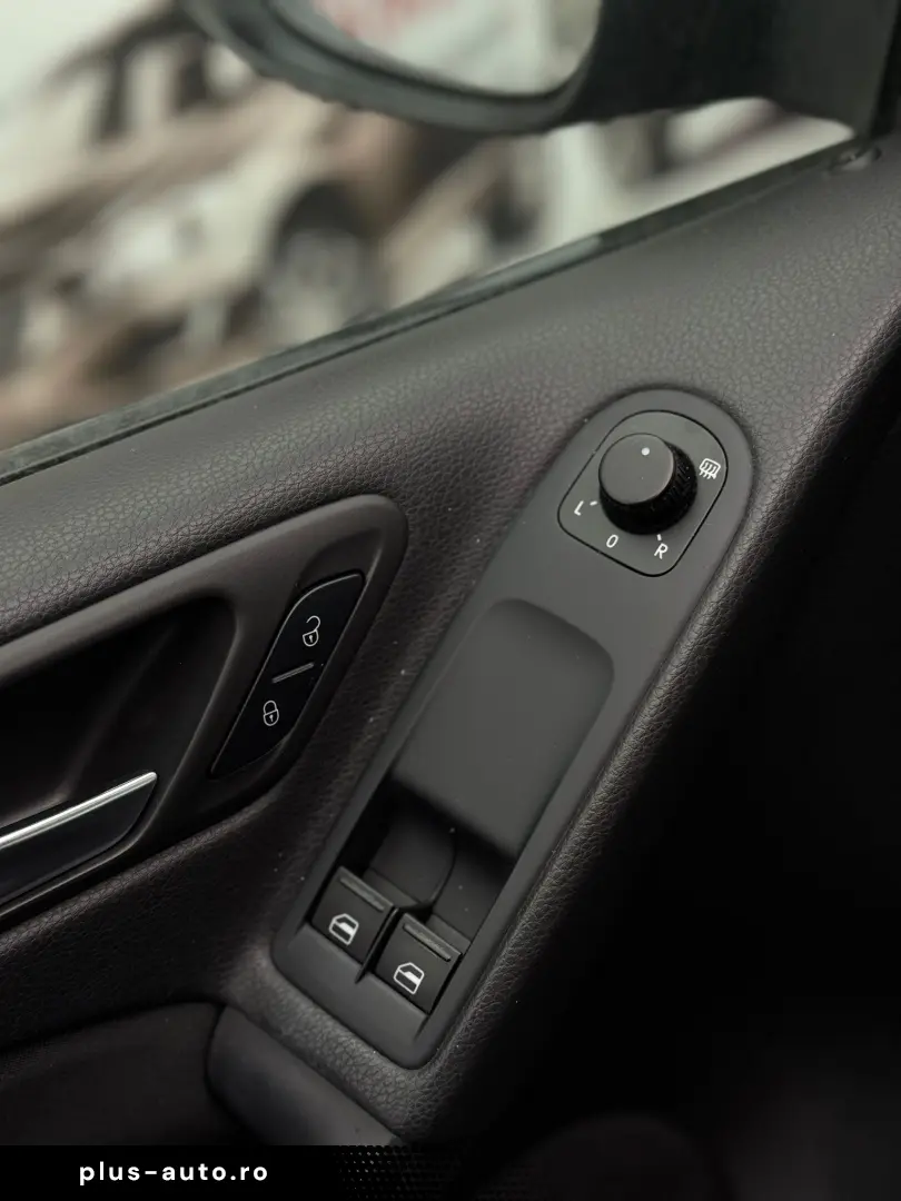 VOLKSWAGEN GOLF 1.6 MPI