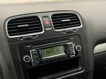 VOLKSWAGEN GOLF 1.6 MPI