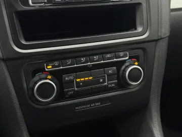 VOLKSWAGEN GOLF 1.6 MPI