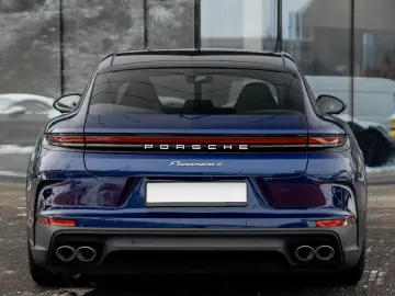 Porsche Panamera 4 E-Hybrid