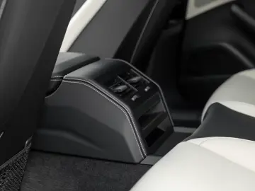 Porsche Panamera 4 E-Hybrid