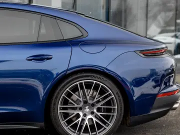 Porsche Panamera 4 E-Hybrid