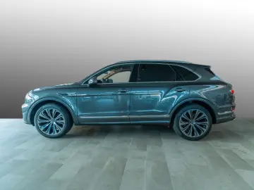 BENTLEY Bentayga Azure V8   Bentley Nürnberg