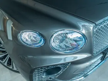 BENTLEY Bentayga Azure V8   Bentley Nürnberg