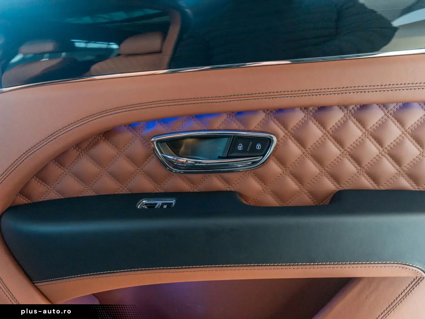 BENTLEY Bentayga Azure V8   Bentley Nürnberg