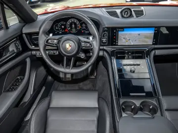 Porsche Panamera 4 E-Hybrid