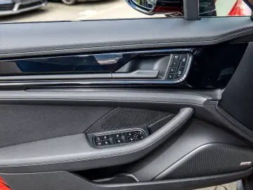 Porsche Panamera 4 E-Hybrid