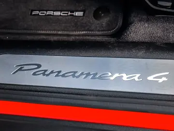 Porsche Panamera 4 E-Hybrid