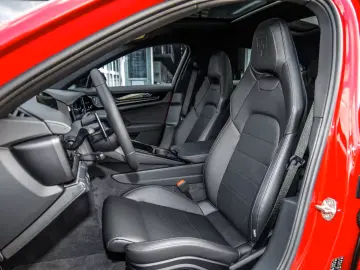 Porsche Panamera 4 E-Hybrid