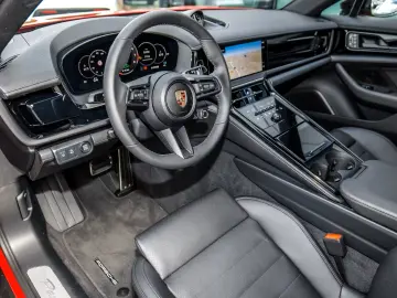 Porsche Panamera 4 E-Hybrid