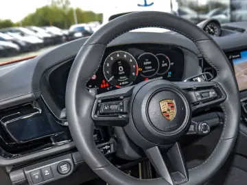 Porsche Panamera 4 E-Hybrid