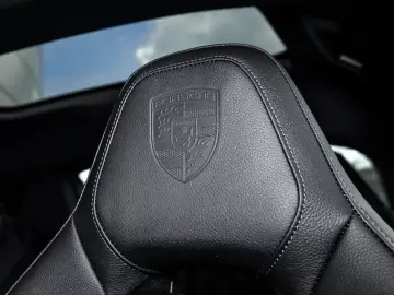 Porsche Panamera 4 E-Hybrid