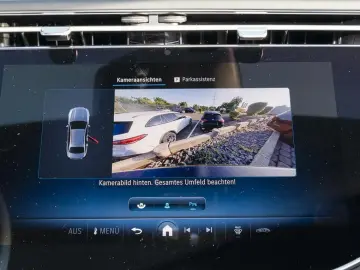 MERCEDES-BENZ E 200 Limousine   Display Dublu