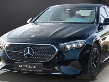 MERCEDES-BENZ E 200 Limousine   Display Dublu