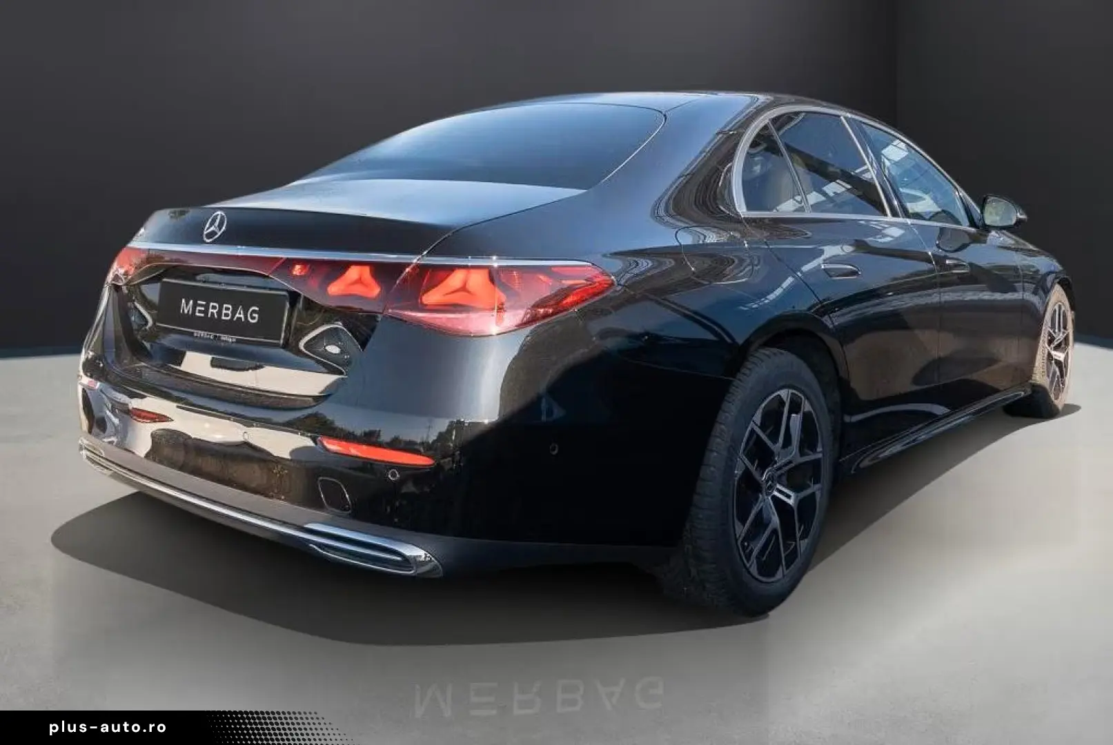 MERCEDES-BENZ E 200 Limousine   Display Dublu