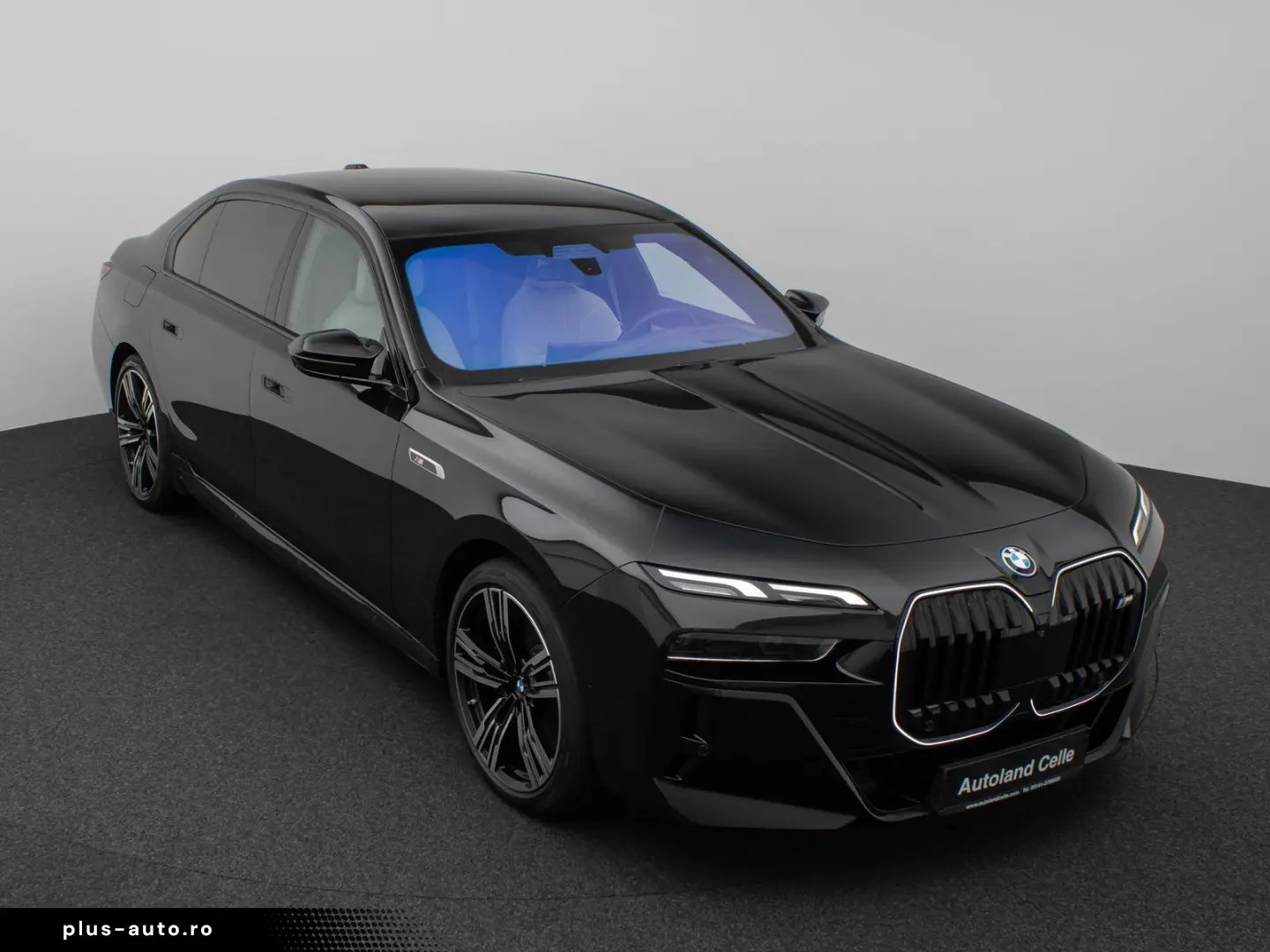 BMW M760e Sky Lounge B&W Fond Ent M-Performance Voll