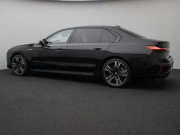 BMW M760e Sky Lounge B&W Fond Ent M-Performance Voll