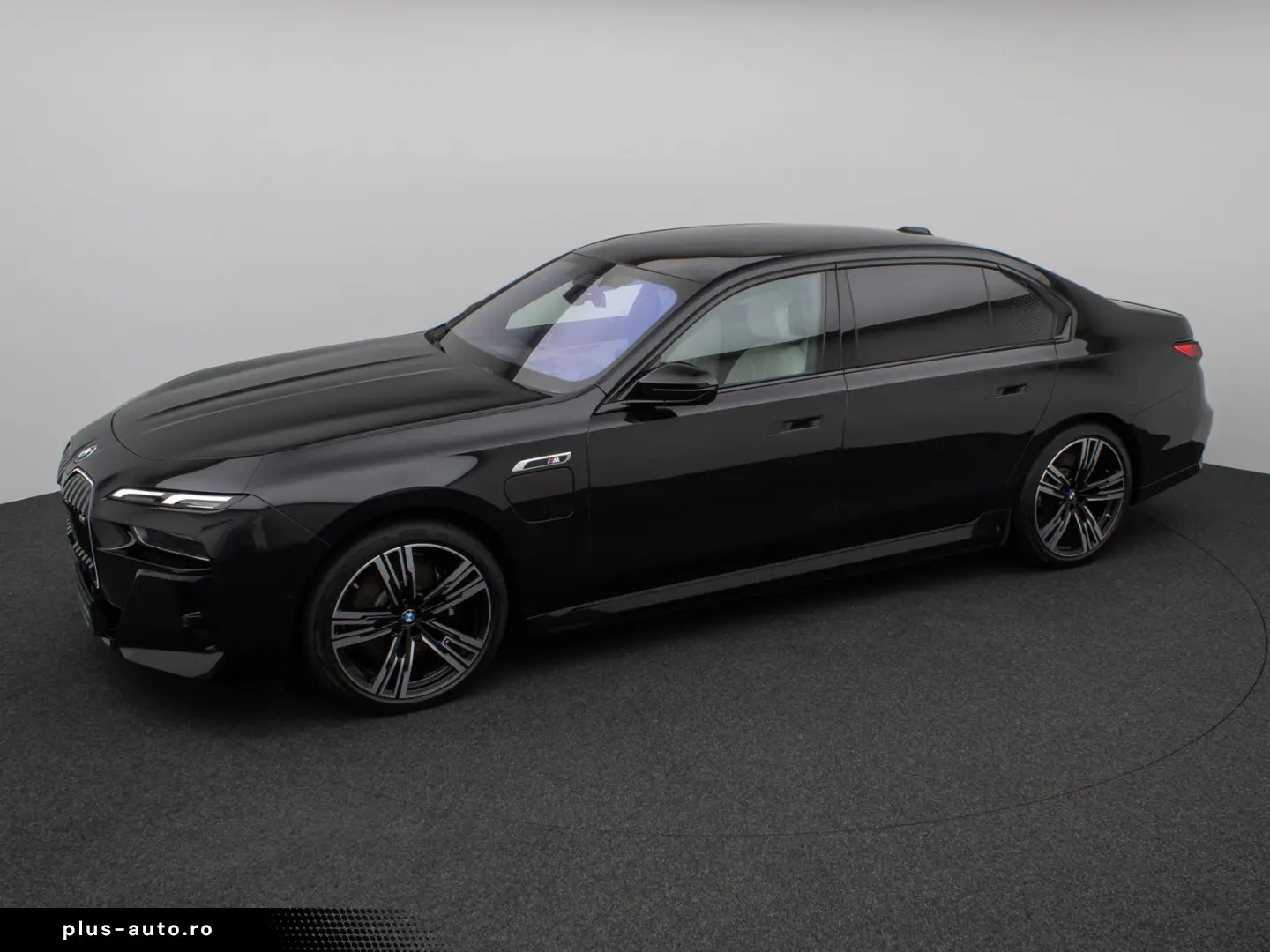 BMW M760e Sky Lounge B&W Fond Ent M-Performance Voll