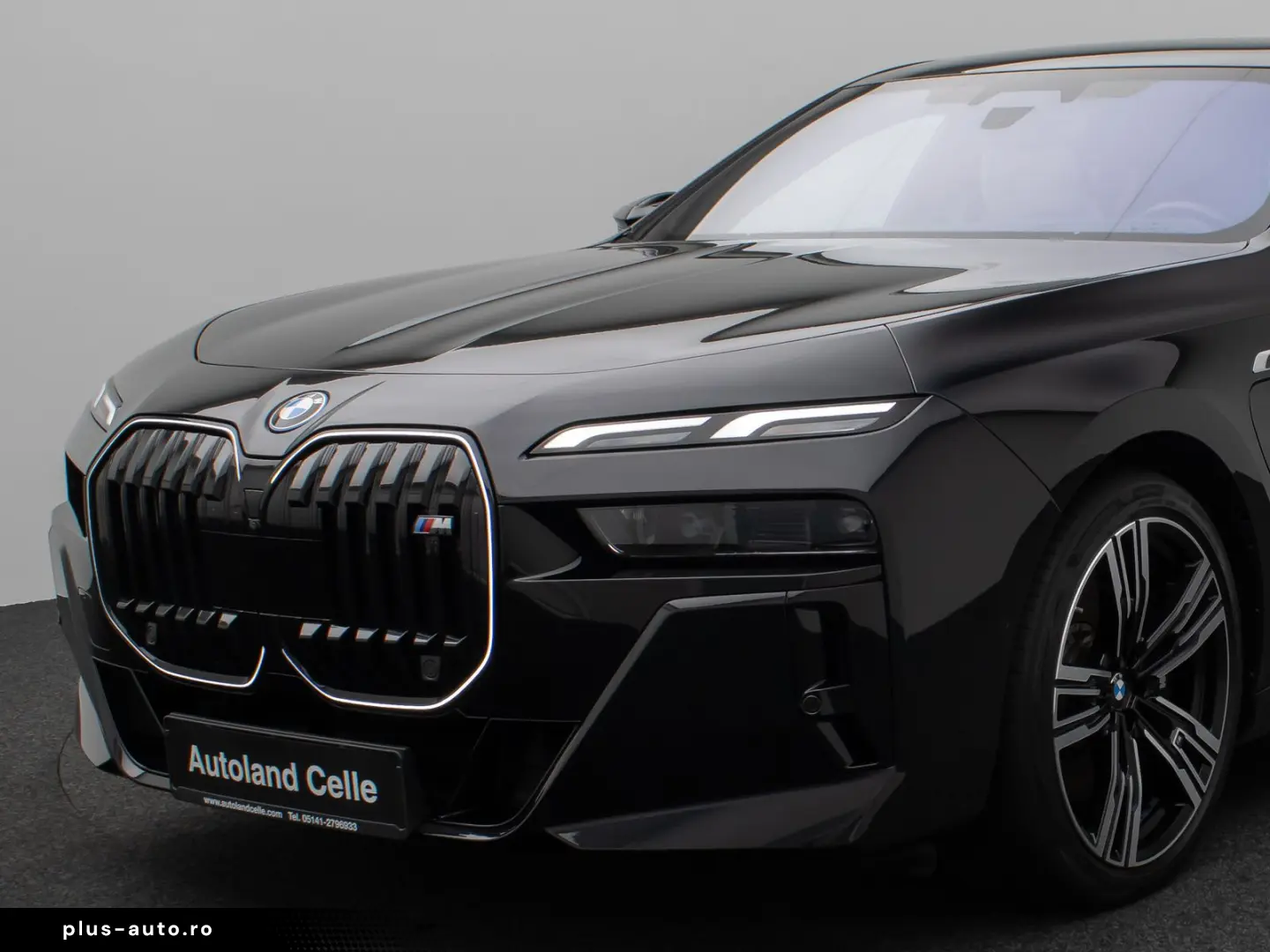 BMW M760e Sky Lounge B&W Fond Ent M-Performance Voll