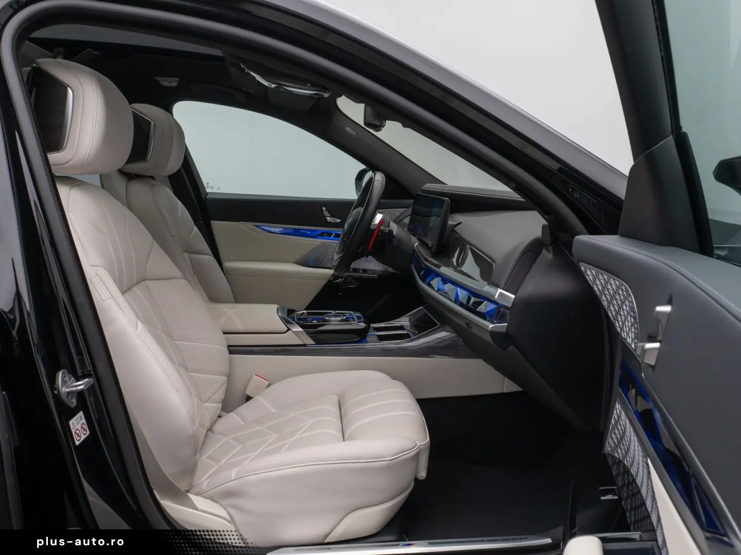 BMW M760e Sky Lounge B&W Fond Ent M-Performance Voll