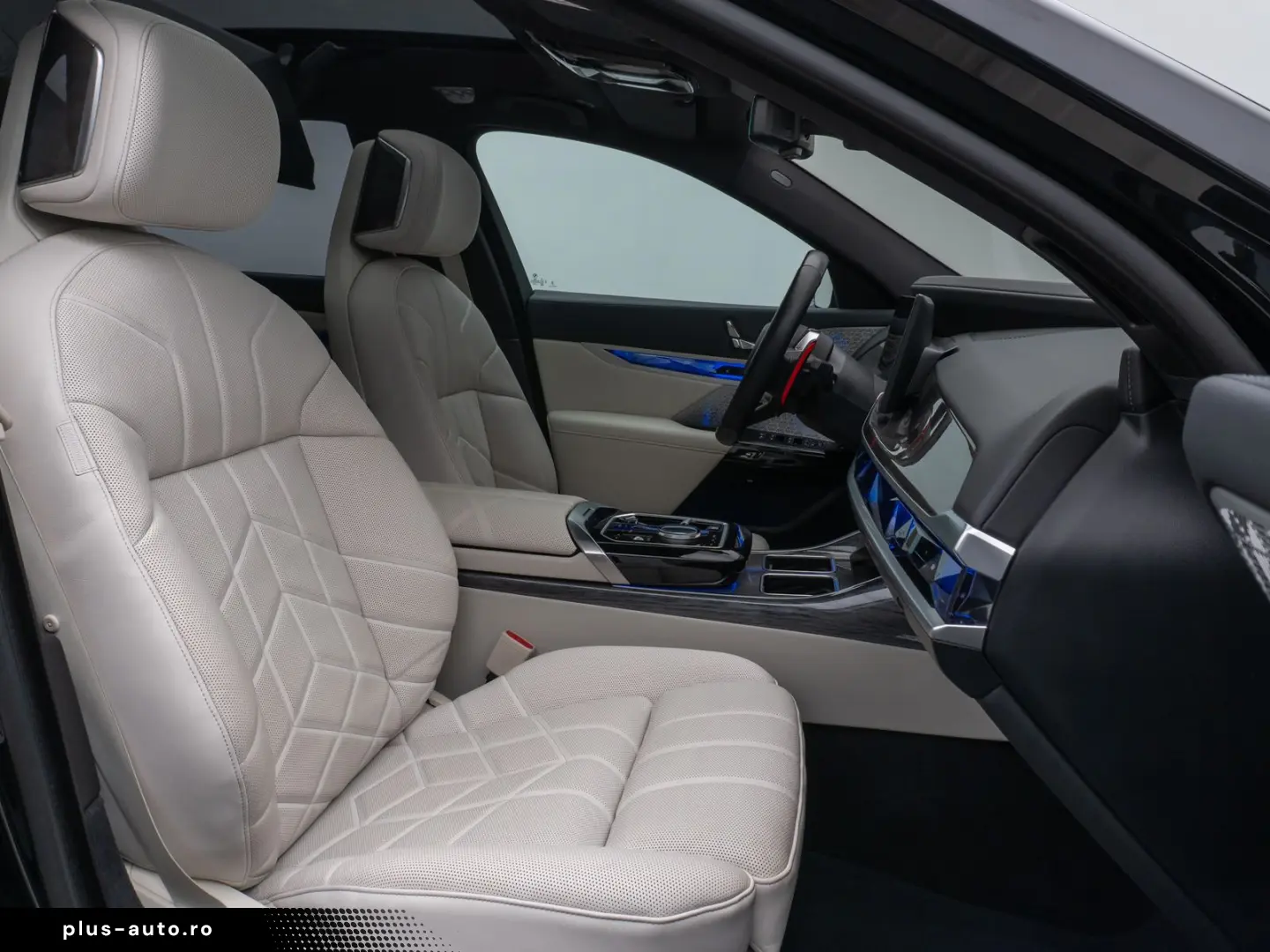 BMW M760e Sky Lounge B&W Fond Ent M-Performance Voll