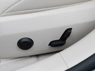 MERCEDES-BENZ E 200 Limousine SpurW ParkAss. LED SpurH Navi