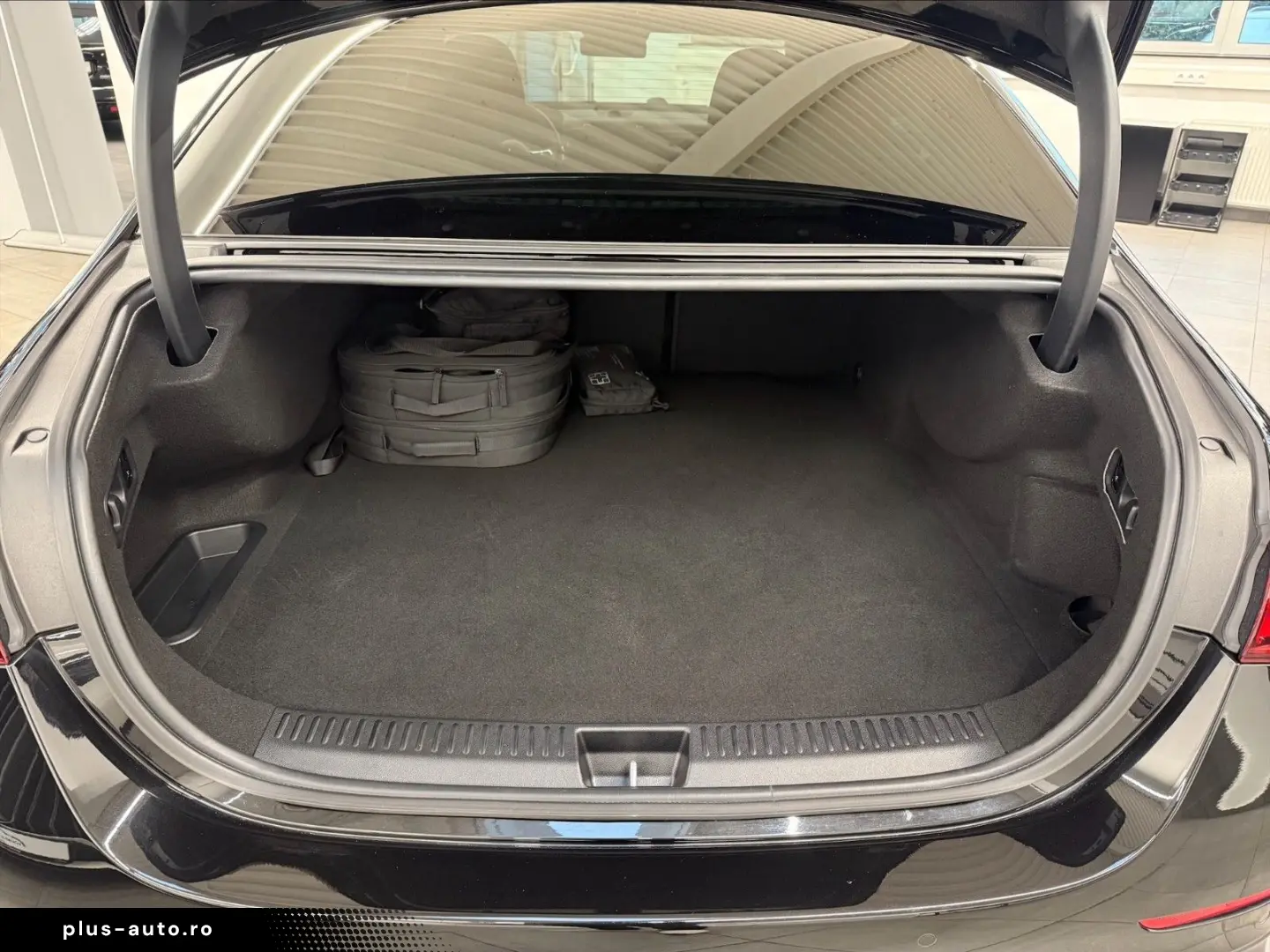 MERCEDES-BENZ E300de AMG Line  MwSt. MBUX Night Paket P.Dach