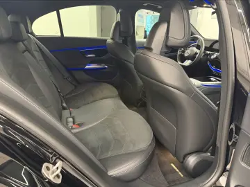 MERCEDES-BENZ E300de AMG Line  MwSt. MBUX Night Paket P.Dach