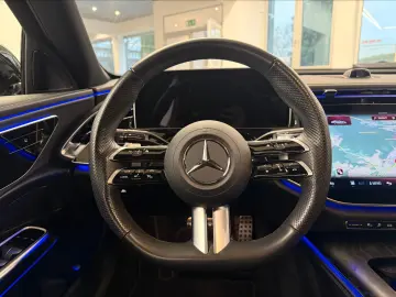 MERCEDES-BENZ E300de AMG Line  MwSt. MBUX Night Paket P.Dach