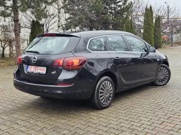 Opel Astra J 2011 1.7 CDTI 125 CP euro 5