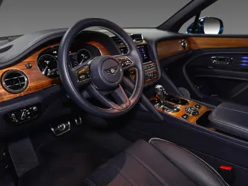 BENTLEY Bentayga EWB Azure V8  Touring Spec Comfort Spec