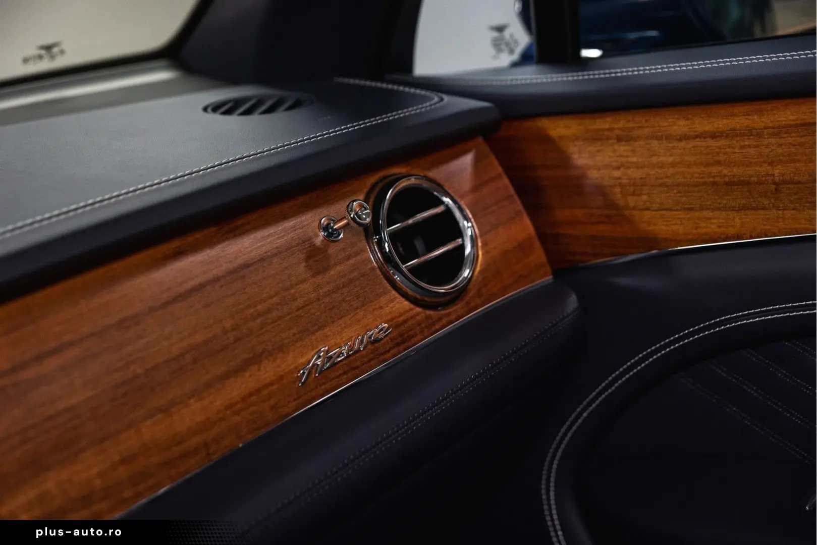 BENTLEY Bentayga EWB Azure V8  Touring Spec Comfort Spec